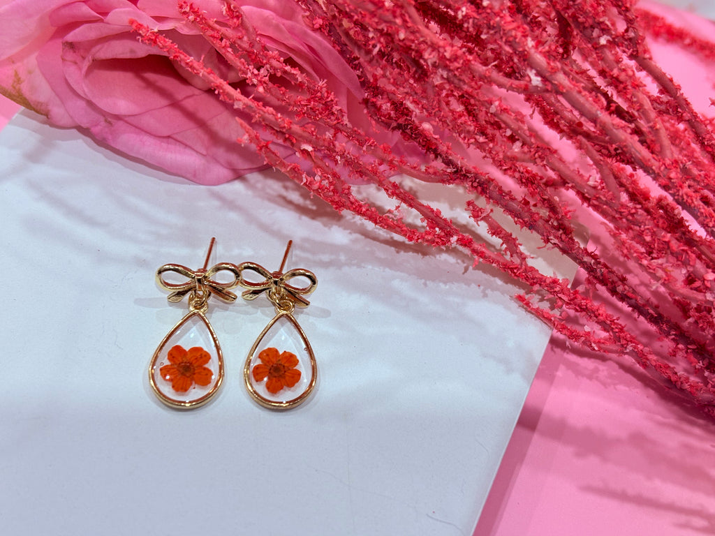 Dainty Bow Narcissus Earrings